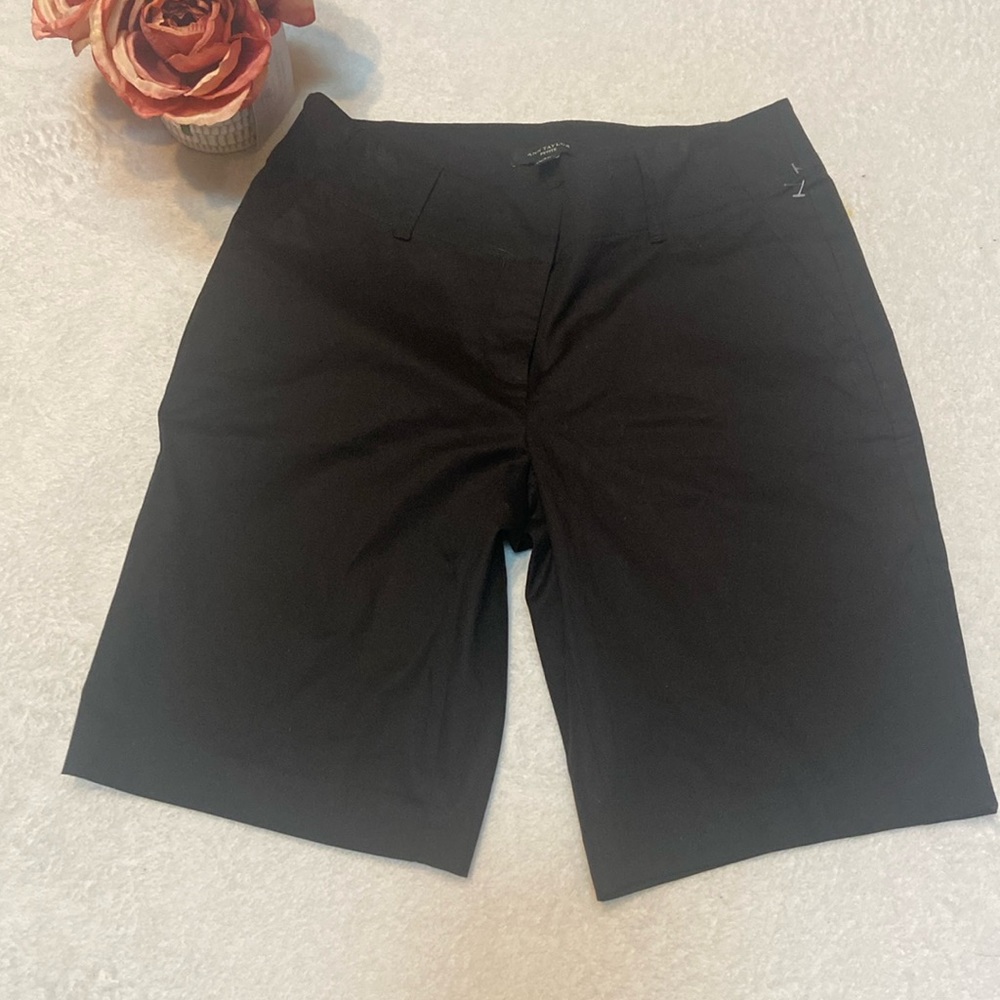 ANN TAYLOR Petite Size 4P Black Shorts - Picture 1 of 10